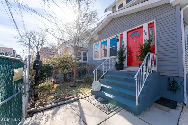 25 Bowen Street, Staten Island, NY 10304