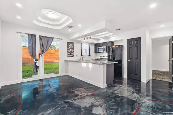 111 ARDMORE ST, San Antonio, TX 78237-3223