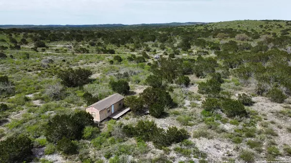 1765 COUNTY ROAD 429B, Uvalde, TX 78801