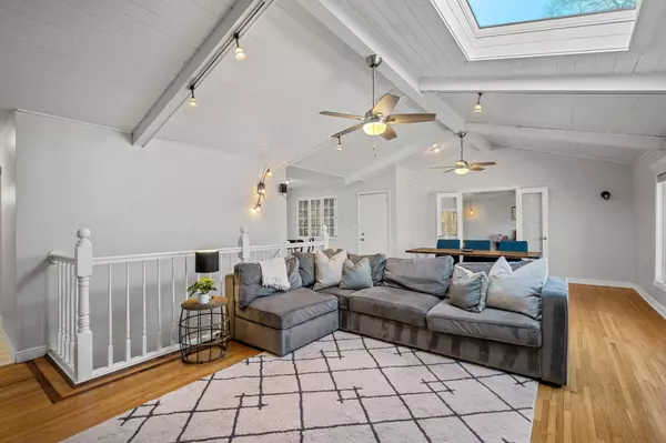 7150 Green Valley RD, Golden Valley, MN 55427