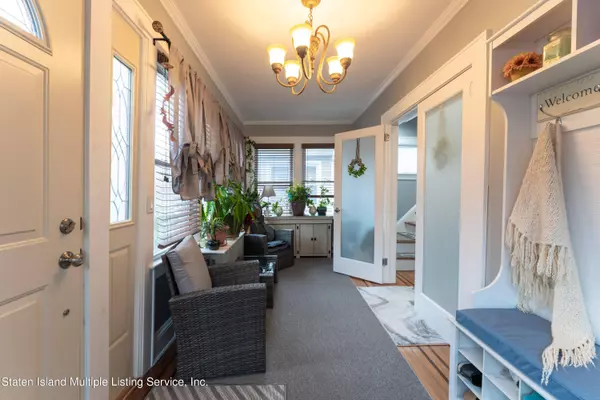 25 Bowen Street, Staten Island, NY 10304