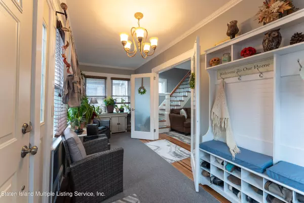 25 Bowen Street, Staten Island, NY 10304
