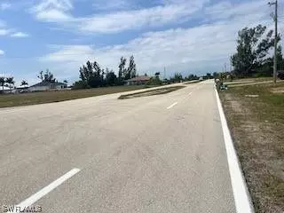 4239 Kismet Pkwy, Cape Coral, FL 33993