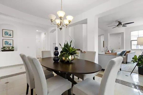 10327 Frank Greg WAY, Elk Grove, CA 95757