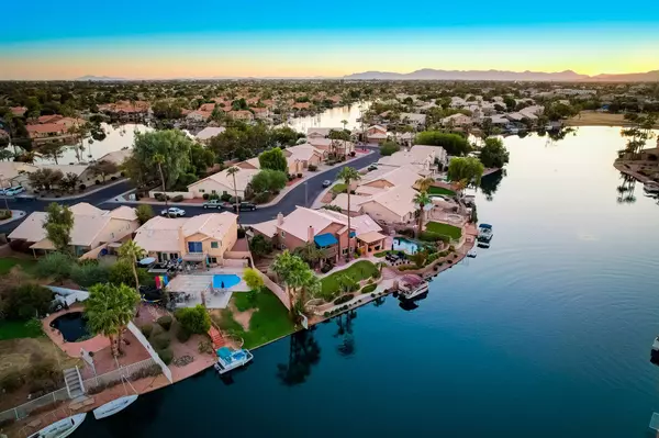 1134 W Grand Caymen Dr, Gilbert, AZ 85233