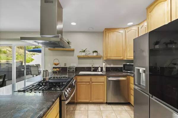 10045 Connell Rd, San Diego, CA 92131