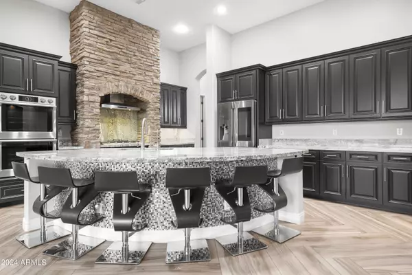 10210 S 18TH Avenue, Phoenix, AZ 85041