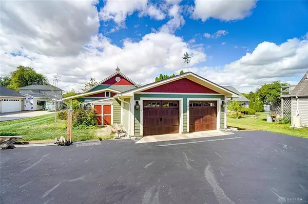 705 Lakengren Cove, Eaton, OH 45320