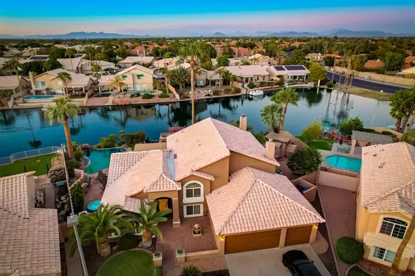 1134 W Grand Caymen Dr, Gilbert, AZ 85233