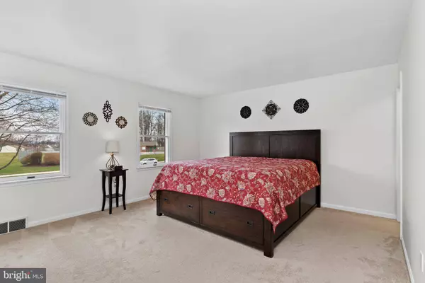 460 ALLENVIEW DR, Mechanicsburg, PA 17055