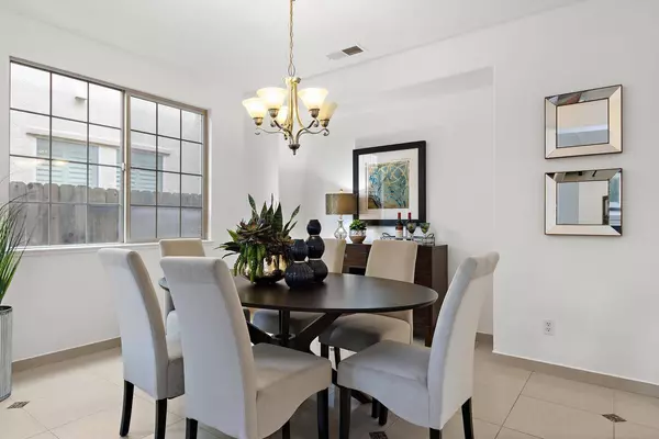 10327 Frank Greg WAY, Elk Grove, CA 95757