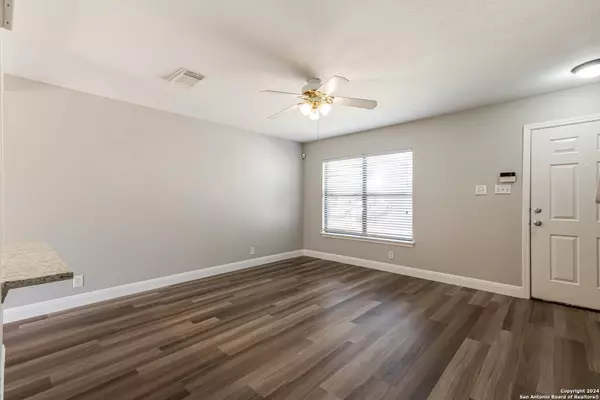 8918 BRANDING FLD, San Antonio, TX 78240-5445