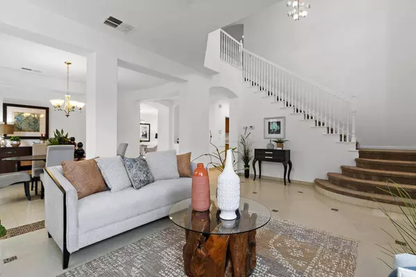 10327 Frank Greg WAY, Elk Grove, CA 95757