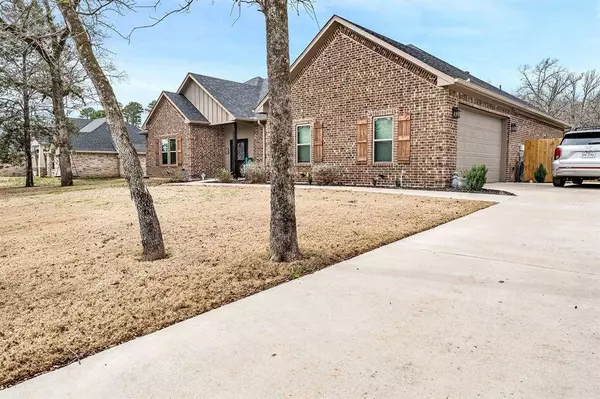 137 Private Road 6305, Mineola, TX 75773