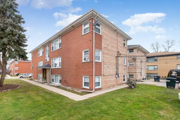 6915 N Rosemary Lane, Niles, IL 60714