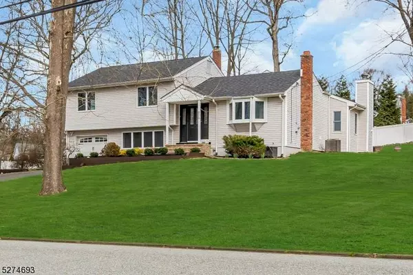 628 Blue Hill Rd, River Vale Twp., NJ 07675