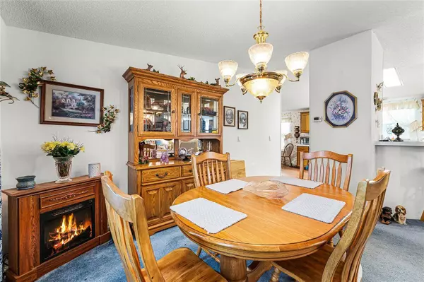 37604 DEERWOODS DR, Eustis, FL 32736