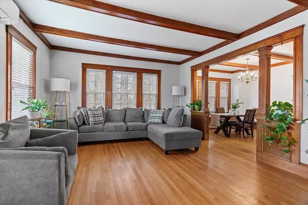 31 Albion St, Methuen, MA 01844