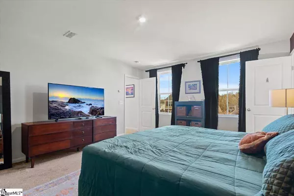 205 Burr Oak Lane, Piedmont, SC 29673