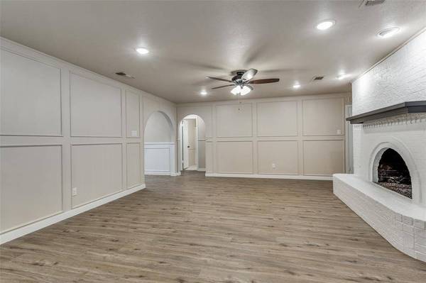 1008 Bert Drive, Arlington, TX 76012