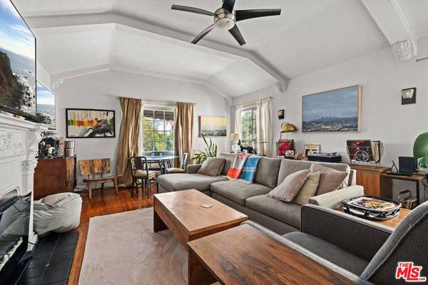 1352 S Longwood AVE, Los Angeles, CA 90019