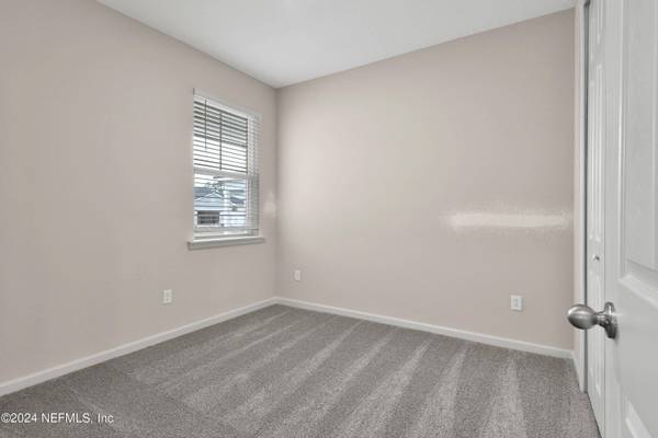 5818 TOMAHAWK LAKE DR, Jacksonville, FL 32254