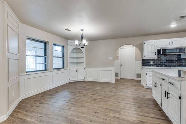 1008 Bert Drive, Arlington, TX 76012