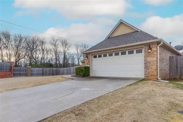 3415 W Earnhardt Dr, Fayetteville, AR 72704