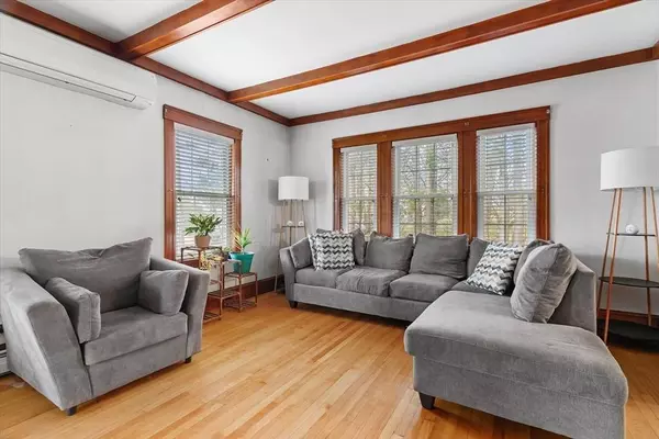 31 Albion St, Methuen, MA 01844