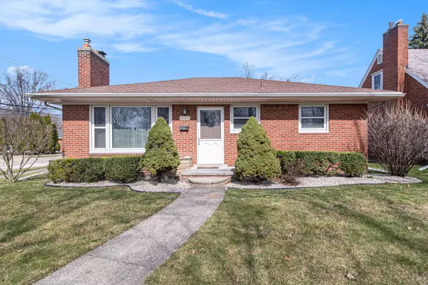 21901 Edmunton Street, Saint Clair Shores, MI 48080