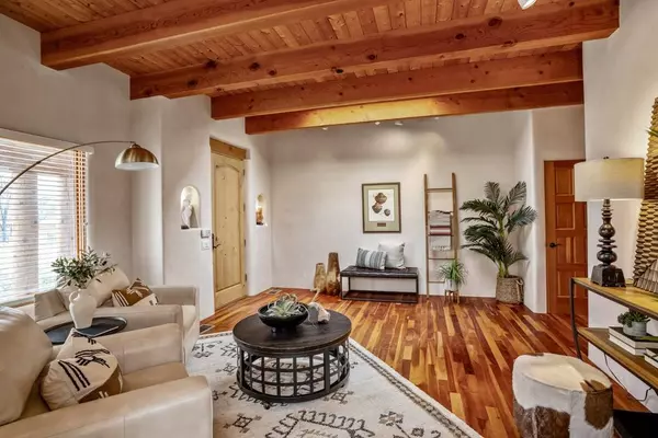 4653 Trinity DR, Los Alamos, NM 87544