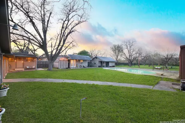 543 Ware Blvd, San Antonio, TX 78221