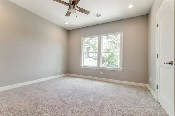 5262 Ella #202 A/B, Houston, TX 77018