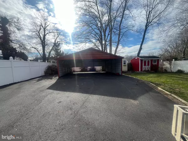 3285 ANNANDALE RD, Falls Church, VA 22042