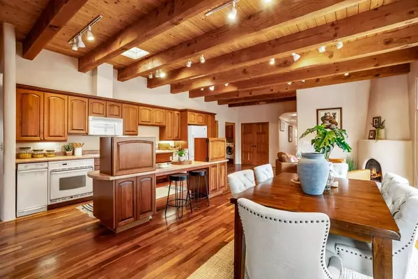 4653 Trinity DR, Los Alamos, NM 87544