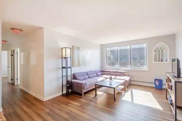 150 S Oak Park AVE #403, Oak Park, IL 60302