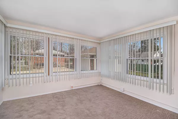 21901 Edmunton Street, Saint Clair Shores, MI 48080