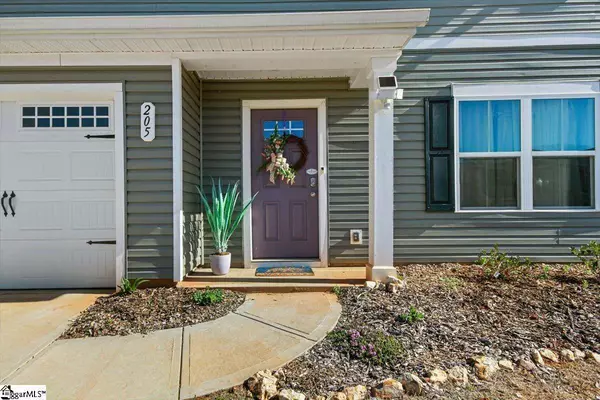 205 Burr Oak Lane, Piedmont, SC 29673