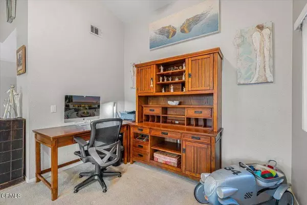 1788 Moonshadow CIR, Camarillo, CA 93010