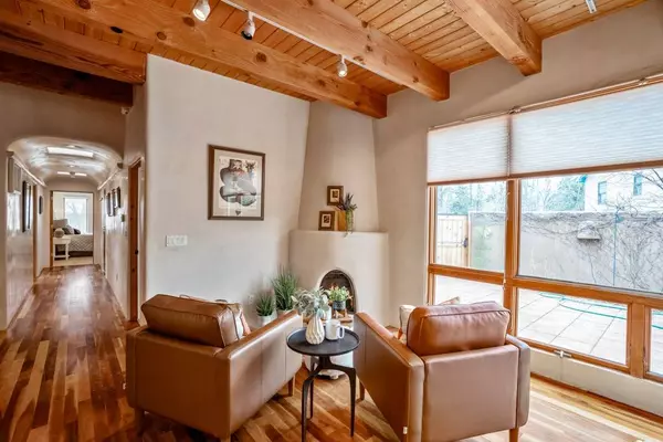 4653 Trinity DR, Los Alamos, NM 87544