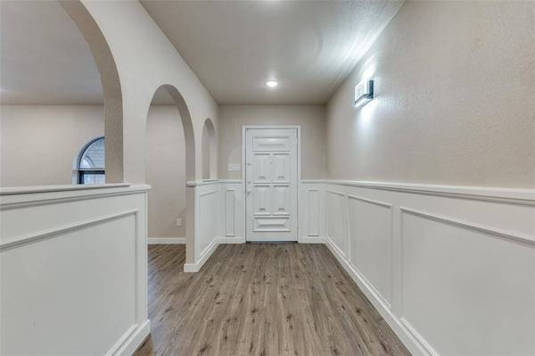 1008 Bert Drive, Arlington, TX 76012