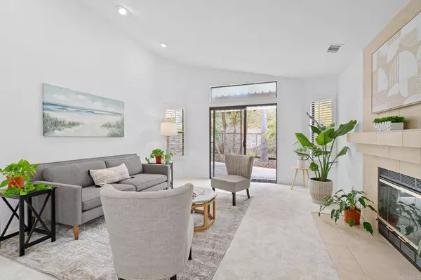 868 Huckleberry LN, Escondido, CA 92025