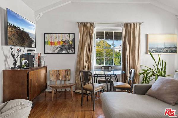 1352 S Longwood AVE, Los Angeles, CA 90019