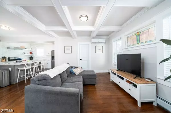 8 Boyden Ave, Maplewood Twp., NJ 07040