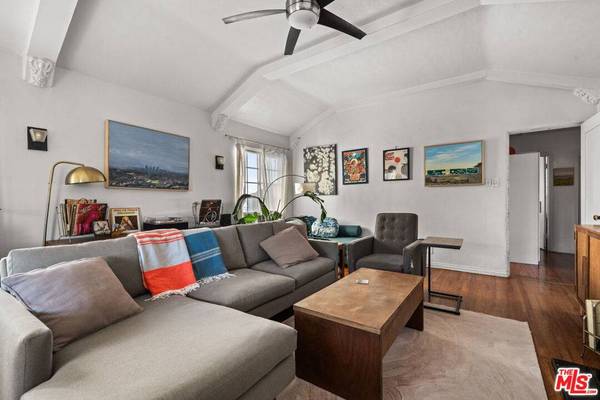 1352 S Longwood AVE, Los Angeles, CA 90019