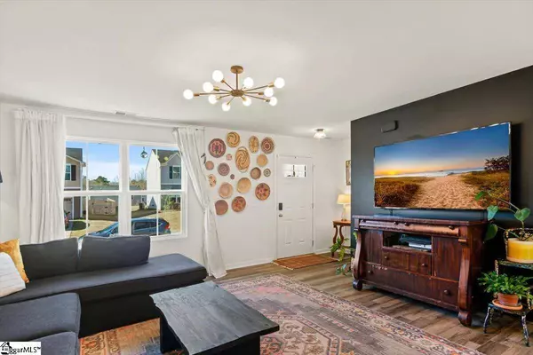 205 Burr Oak Lane, Piedmont, SC 29673