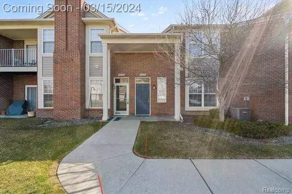 48436 MAPLEHURST Drive, Shelby Twp, MI 48317