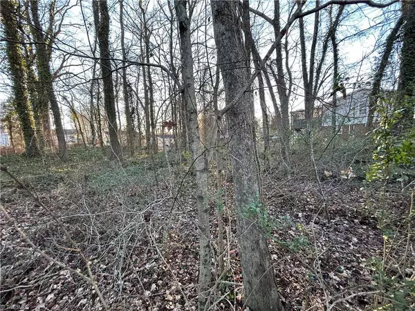 911 Old Winston RD, High Point, NC 27265