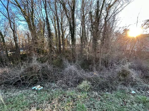 911 Old Winston RD, High Point, NC 27265