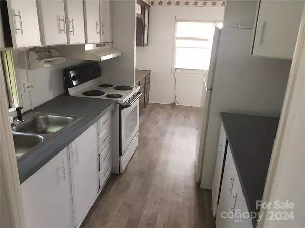 6682 Nc Highway 150 HWY, Sherrills Ford, NC 28673